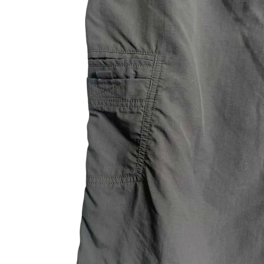 The North Face Outdoor Shorts Size 38 Black Gray 4 Pocket Hiking Camping Trails